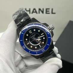 Chanel J12 (1084.2)